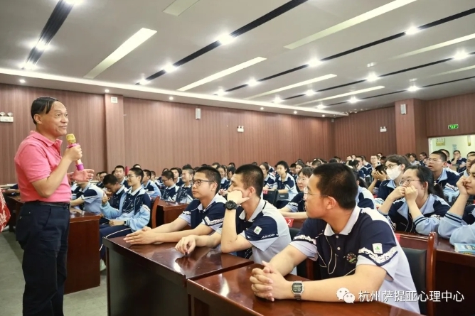王强导师再次为新疆塔里木油田指挥部油气研究中心工会职工作“如何建立有效亲子沟通的体验性培训”