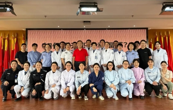 王强理事长为浙江青春医院下沙院区作《如何提升职场幸福感》培训